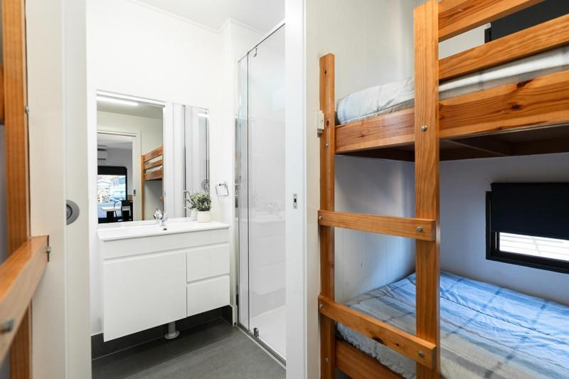 Adelaide Caravan Park - Aspen Holiday Parks Rom bilde