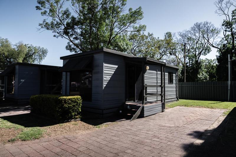 Adelaide Caravan Park - Aspen Holiday Parks Rom bilde