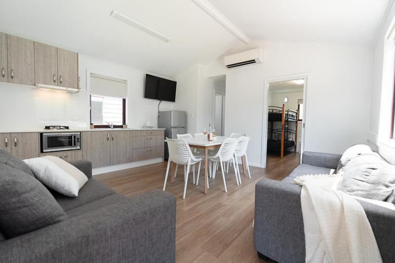 Adelaide Caravan Park - Aspen Holiday Parks Rom bilde